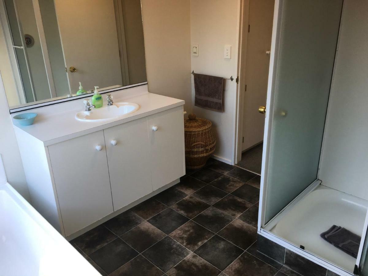 Tui House Villa Taupo Eksteriør bilde