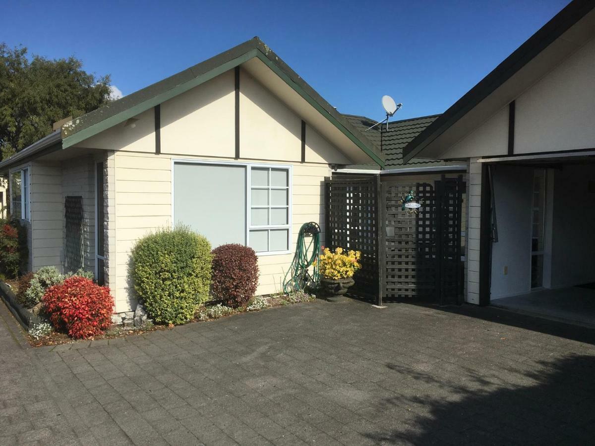 Tui House Villa Taupo Eksteriør bilde